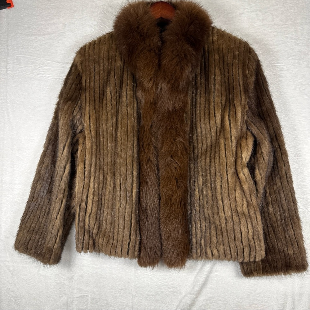 Vintage Brown Saga Corded
Mink With Tuxedo Fox Trim
Collar Hip Length Size 12